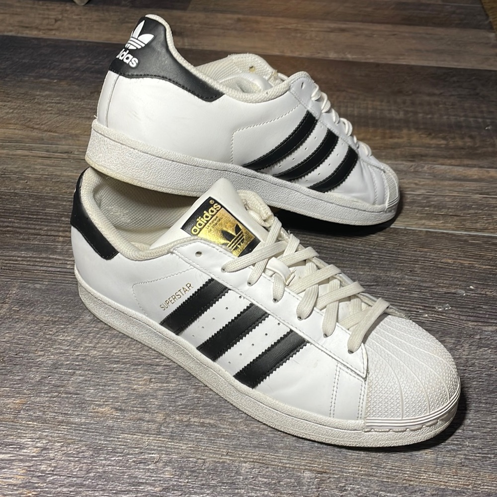 Adidas Original Superstar (Men 8.5)
